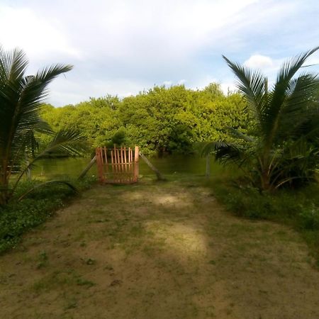 Aqua Front Yala Resort Kirinda  Luaran gambar